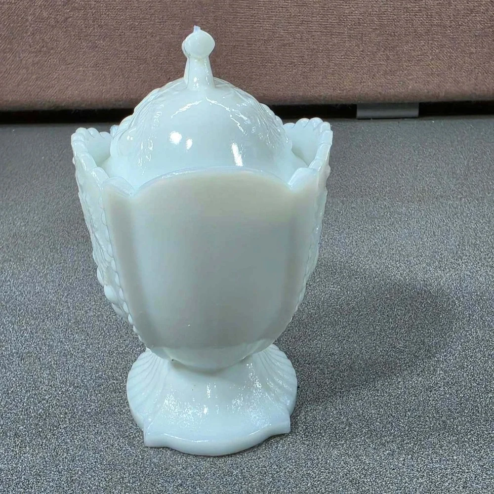 Westmoreland Milk Glass Sugar Bowl White Excellent Paneled Grape Milk Glass Lid